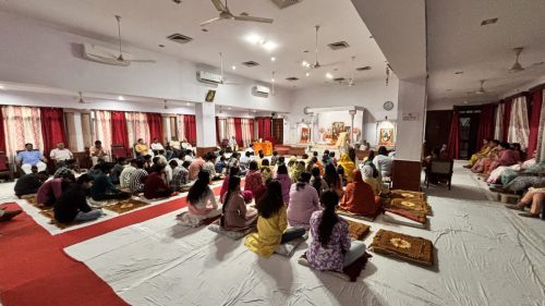 Sadhaks during Bal Shivir 2025