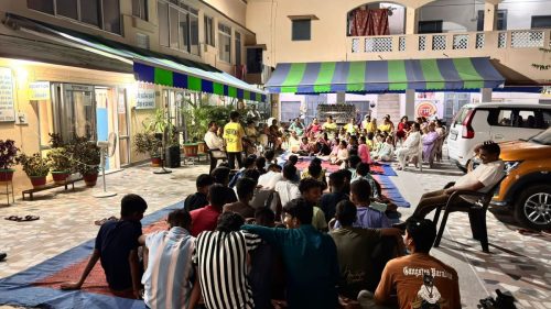 Children performing Vinod Goshthi